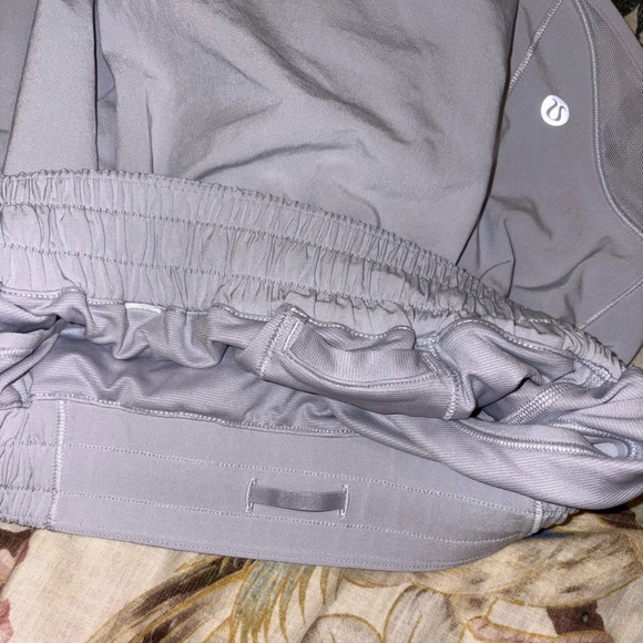 Hotty Hot Low-Rise Lined Short 4" Silver Lilac - Picture 7 of 8